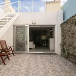 Casa Amarela Al 3030 Holiday home *