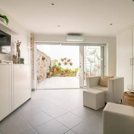 Holiday home Casa Amarela Al 3030 Horta (Azores)