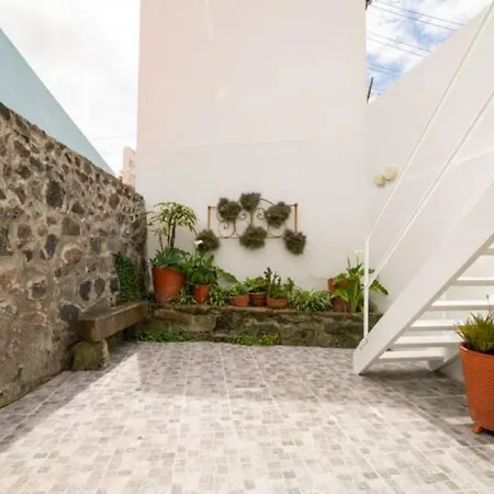Casa Amarela Al 3030 Holiday home *
