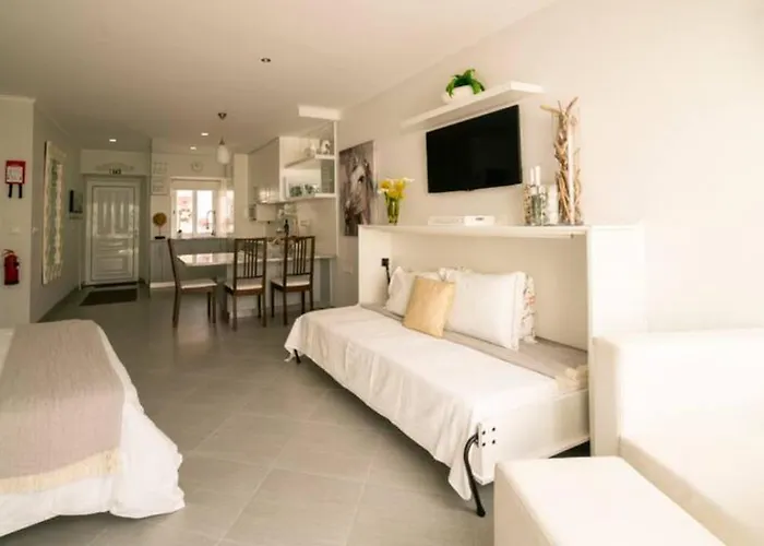 Prázdninový dům Casa Amarela Al 3030 *