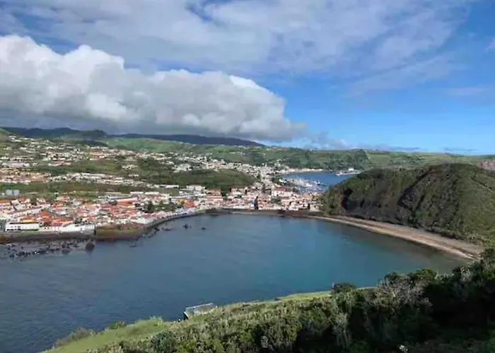 Prázdninový dům Casa Amarela Al 3030 *